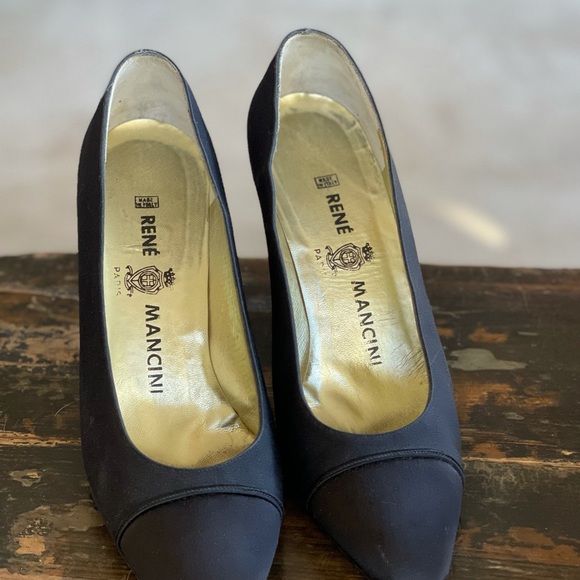 Rene Mancini Black on Black w/ satin tips - Picture 2 of 5